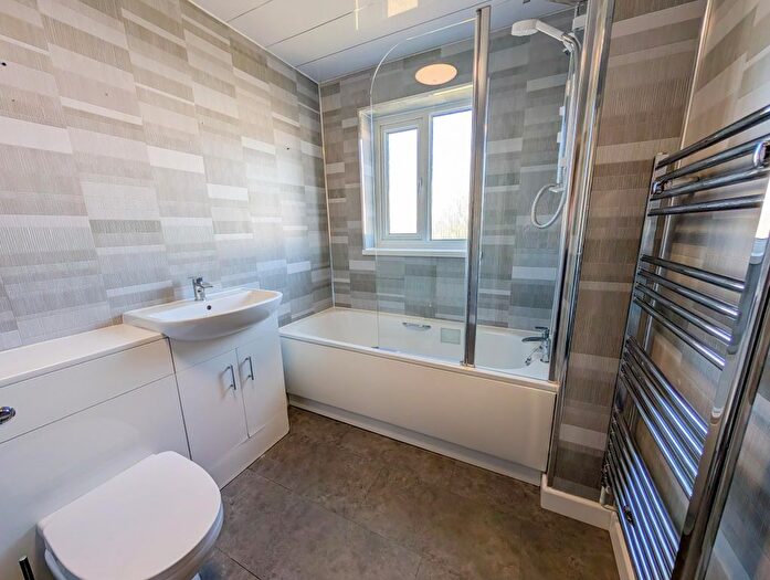 3 Bedroom Property To Rent In West End Avenue, Nottage, Porthcawl, CF36