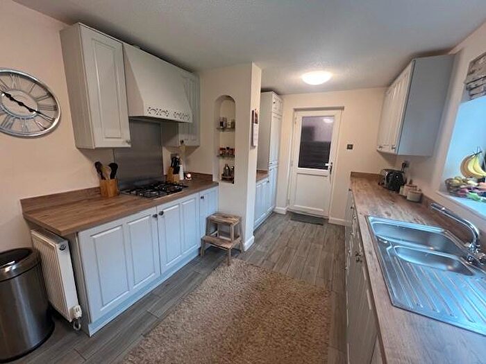 4 Bedroom House To Rent In Lindisfarne, Glascote, Tamworth, B77