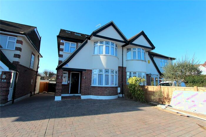 3 Bedroom Flat To Rent In Ridge Avenue, Winchmore Hill, London, N21