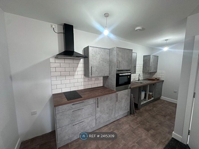 1 Bedroom Flat To Rent In Heaton Street, Blackburn, BB2