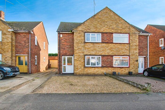 3 Bedroom Semi-Detached House For Sale In Campion Road, Peterborough, PE1