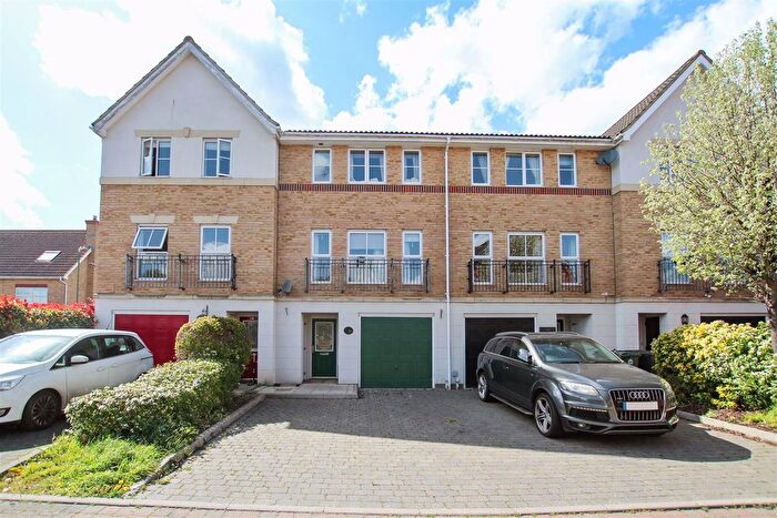 4 Bedroom Terraced House To Rent In Pinewood Place, Bexley Park, DA2