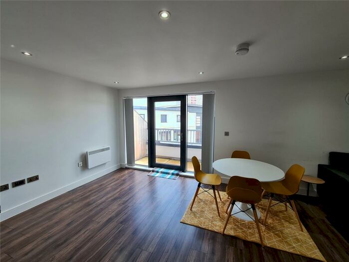 2 Bedroom Apartment To Rent In The Quadrant, Sand Pits, Birmingham, B1