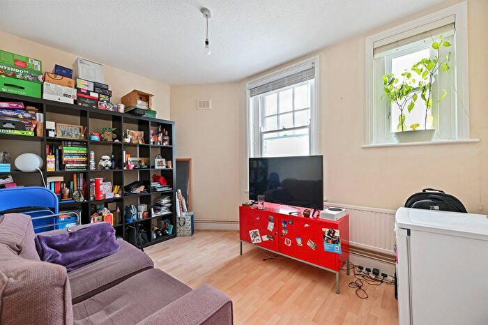 1 Bedroom Flat To Rent In Musard Road, London, W6