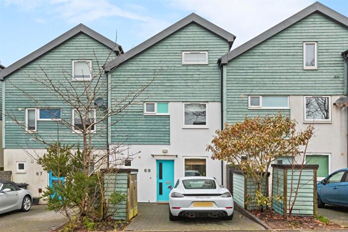 4 Bedroom Terraced House For Sale In Bevendean Road, Brighton, BN2