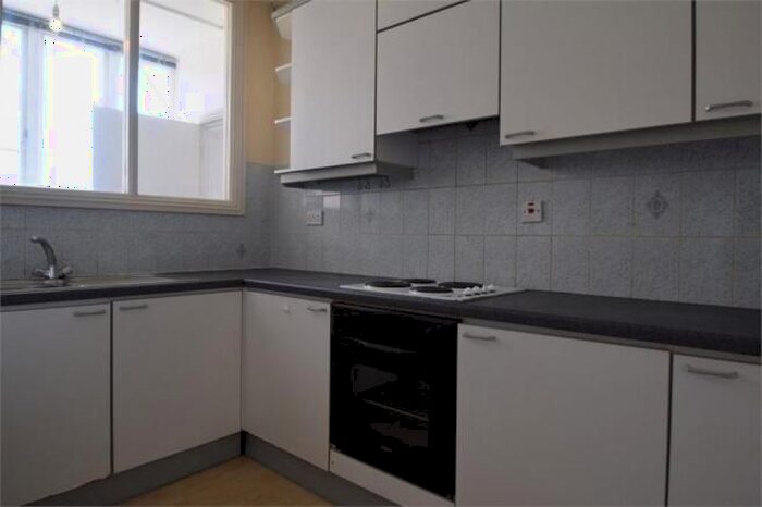 1 Bedroom Flat To Rent In Cobourg Road, London, SE5