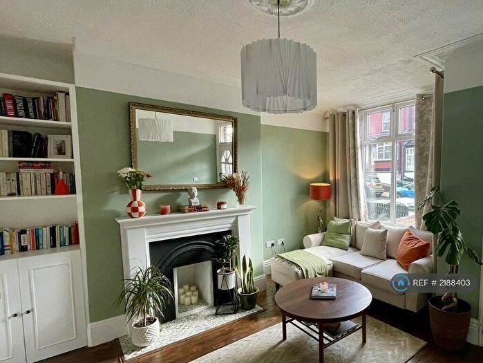 2 Bedroom Terraced House To Rent In Elsham Terrace, Leeds, LS4