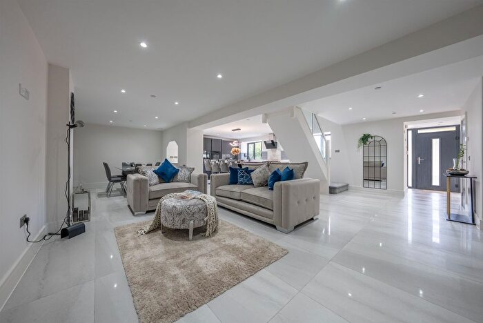 5 Bedroom Detached House For Sale In Risca Road, Rogerstone, Newport, Caerphilly, NP10