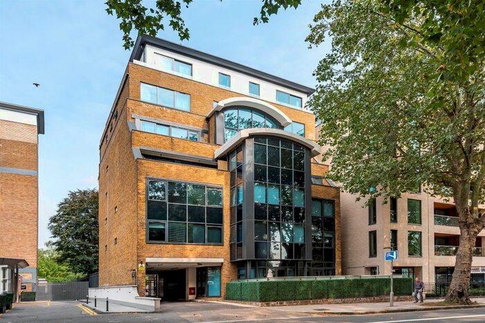 Studio For Sale In Chiswick High Road, London, W4