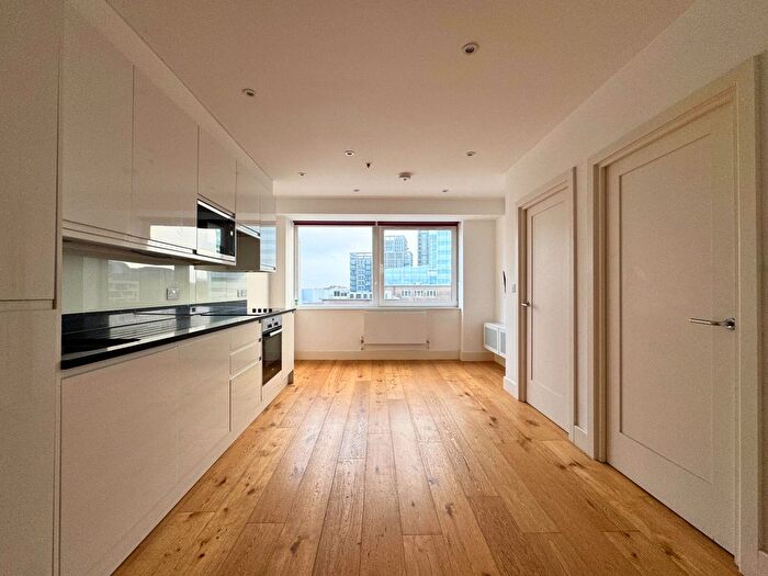 2 Bedroom Flat To Rent In Green Dragon House, High Street, Croydon, CR0