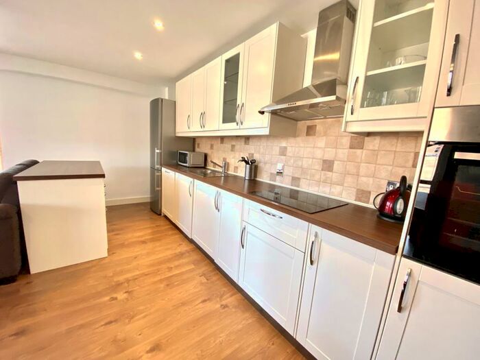 2 Bedroom Flat To Rent In Sherborne Street, Birmingham, B16