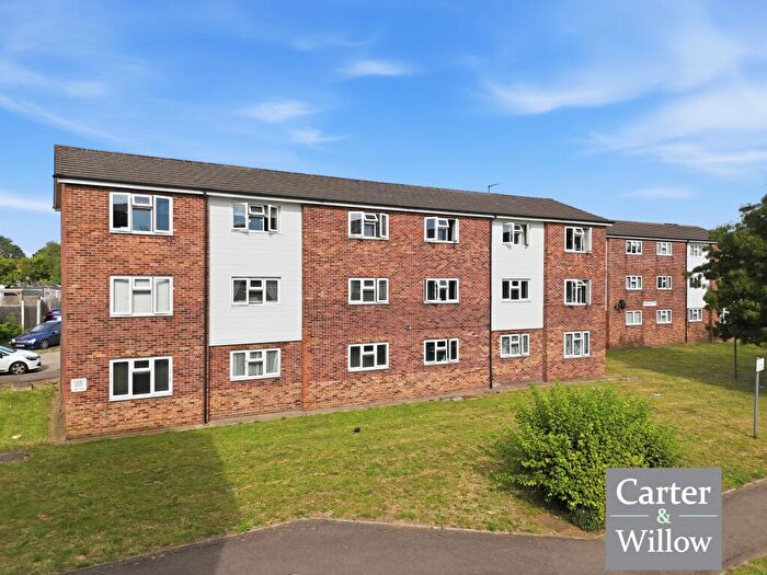 2 Bedroom Flat For Sale In Redden Court Road, Romford, RM3