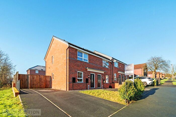 2 Bedroom End Of Terrace House For Sale In Hattersley Road West, Hyde, Greater Manchester, SK14