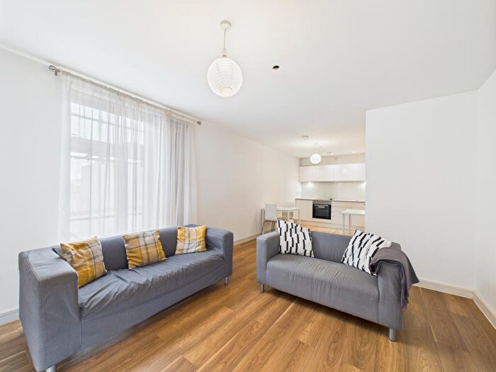 1 Bedroom Flat To Rent In Wolstenholme Square, Block A, L1