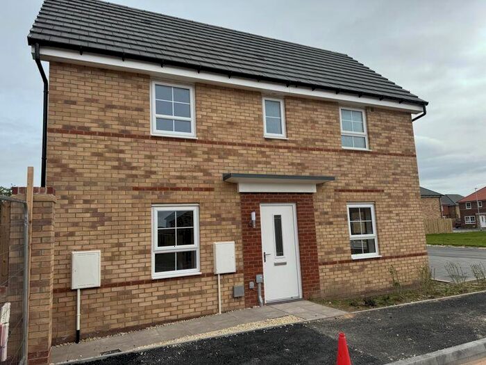 3 Bedroom Semi-Detached House To Rent In Avon Road, Harworth, DN11