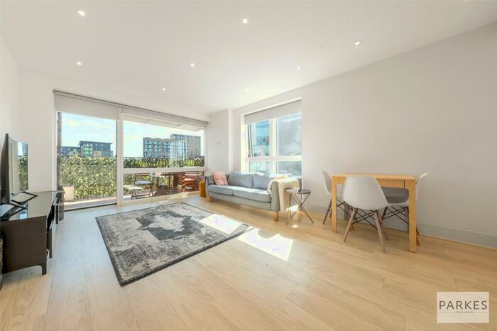 2 Bedroom Apartment To Rent In Lakeside Drive, Park Royal, London, NW10