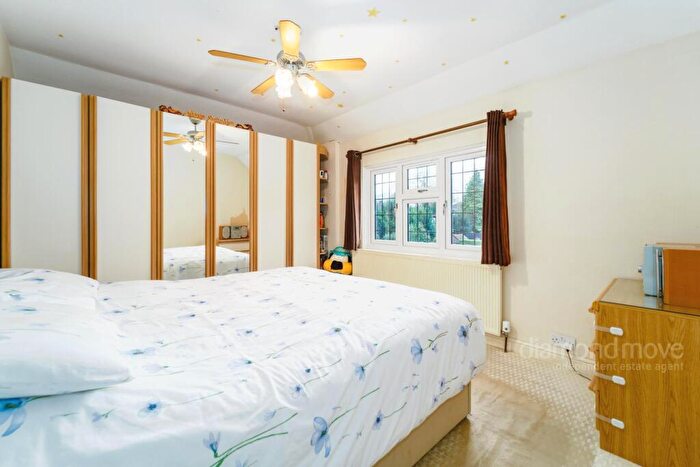 4 Bedroom Detached House For Sale In Old Slade Lane, Iver, SL0