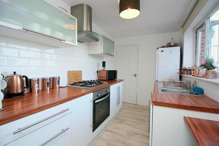 2 Bedroom Flat To Rent In Claverdon Street, North Walbottle, Newcastle Upon Tyne NE5
