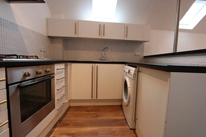 2 Bedroom Cottage To Rent In Denmark Road, London, SW19
