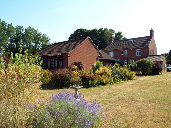 Bungalow To Rent In Limetree Bungalow, Melton Constable, NR24