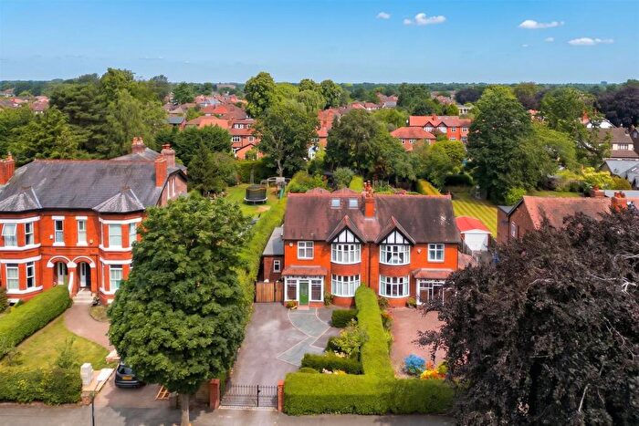 4 Bedroom Semi-Detached House For Sale In Moss Lane, Sale, M33