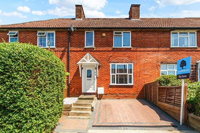 2 Bedroom Terraced House For Sale In Garendon Road, Morden, SM4