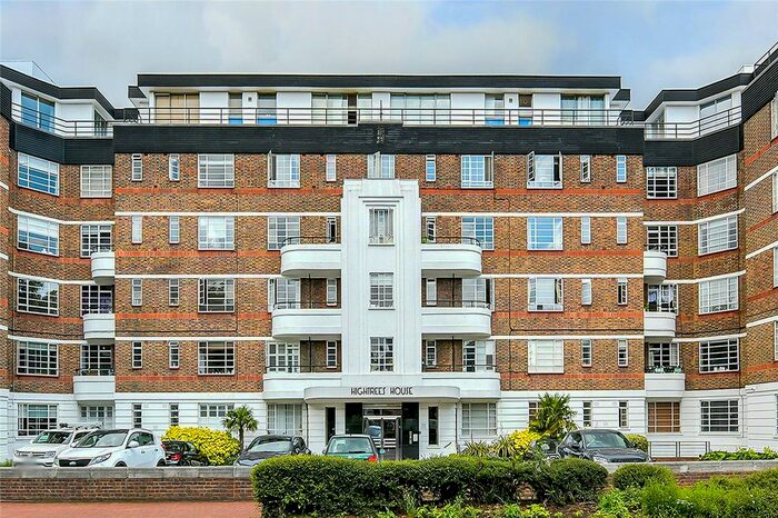 2 Bedroom Flat To Rent In Hightrees House, Nightingale Lane, London, SW12