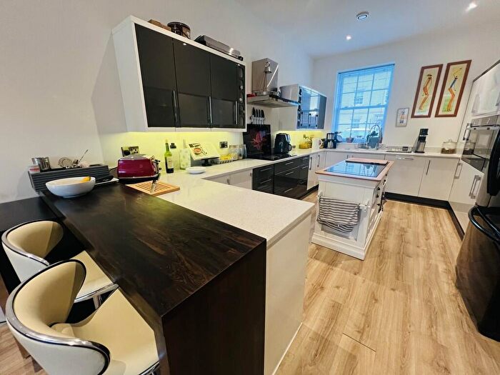 5 Bedroom Town House To Rent In Officers Gardens, Royal Clarence Marina, PO12