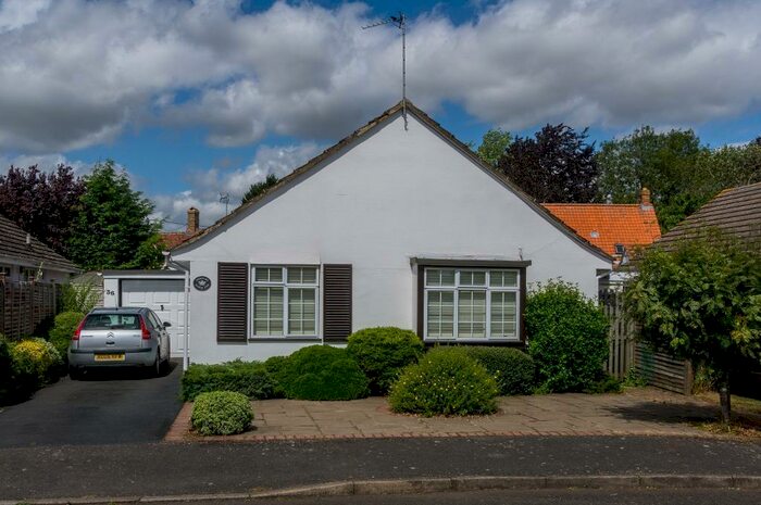 3 Bedroom Bungalow To Rent In Stokes End, Haddenham, Bucks, HP17