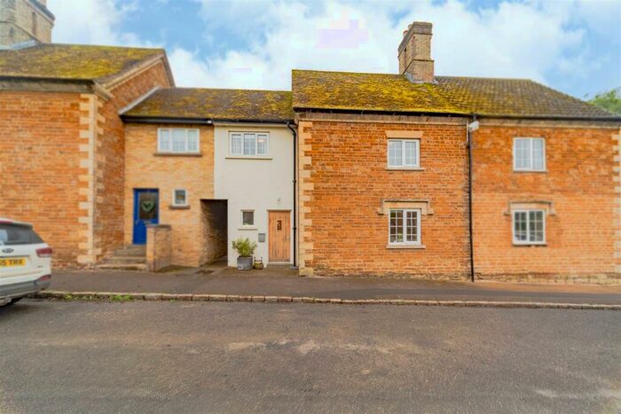 3 Bedroom Terraced House For Sale In School Hill, Sproxton, Melton Mowbray, LE14