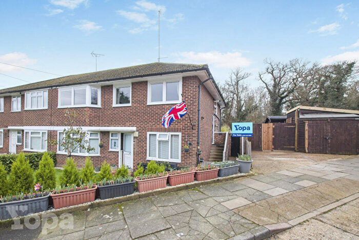 2 Bedroom Maisonette For Sale In Ladbrooke Crescent, Sidcup, DA14