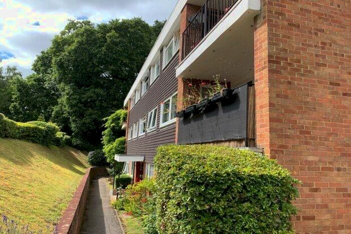 2 Bedroom Flat To Rent In Glenwood Avenue, Southampton, SO16