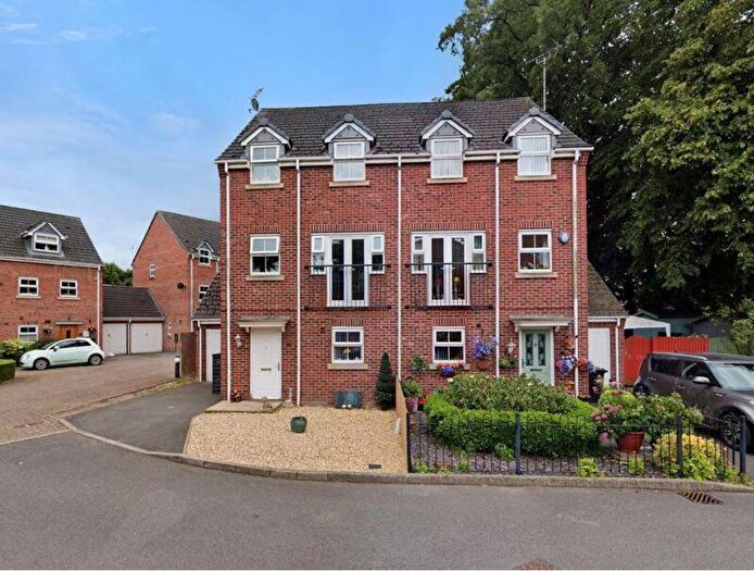 4 Bedroom Semi Detached House For Sale In Old Lodge Close, Uttoxeter, ST14