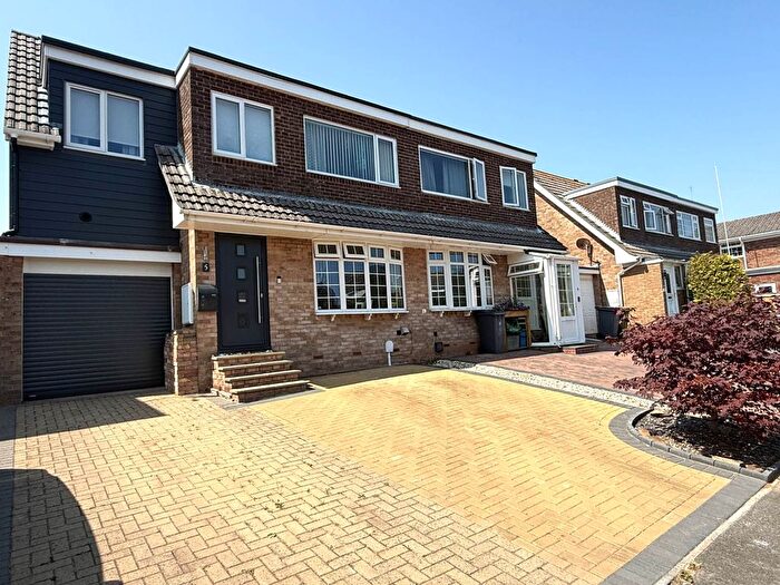 4 Bedroom Semi-Detached House For Sale In The Copse, Exmouth, EX8