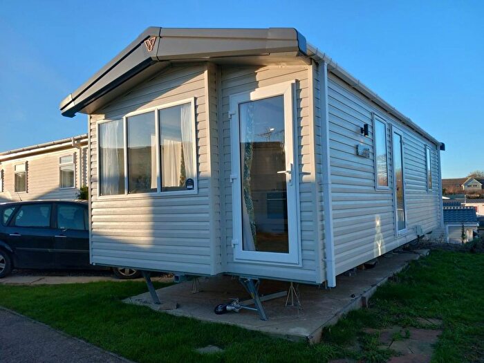 2 Bedroom Mobile/park Home For Sale In Manston Court Road, Margate, CT9