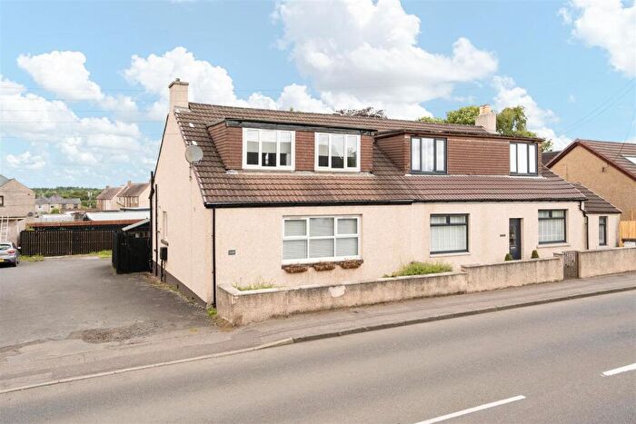 4 Bedroom Semi-Detached House For Sale In Main Street, East Whitburn, EH47