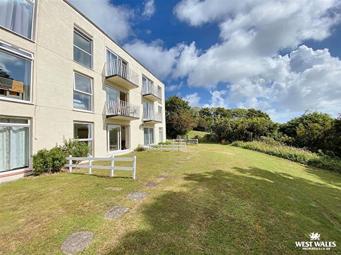 2 Bedroom Flat For Sale In Devon Court, Freshwater East, Pembroke, SA71