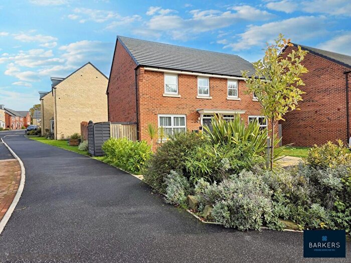 3 Bedroom Semi Detached House For Sale In Holden View, Birkenshaw, BD11