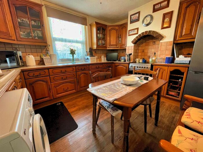 2 Bedroom SemiDetached House For Sale In Newport Road, Apse Heath