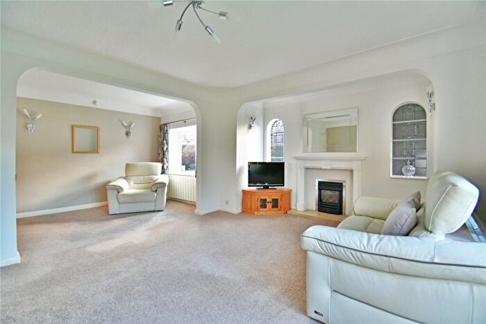 5 Bedroom Detached House For Sale In Sunningdale Road, Denton, Tameside, M34