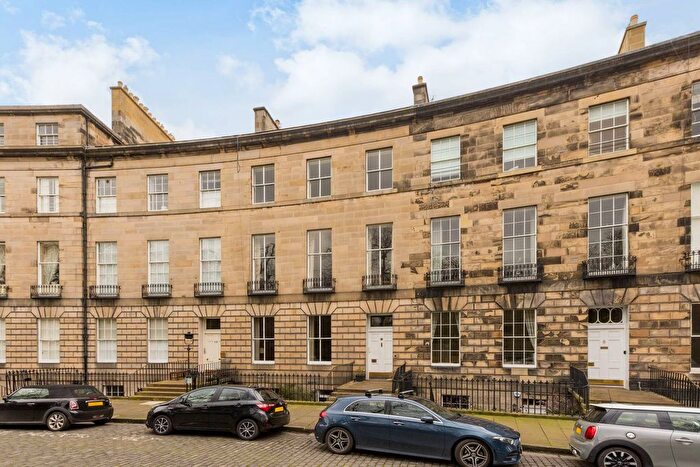 1 Bedroom Flat To Rent In Royal Circus, Edinburgh, EH3