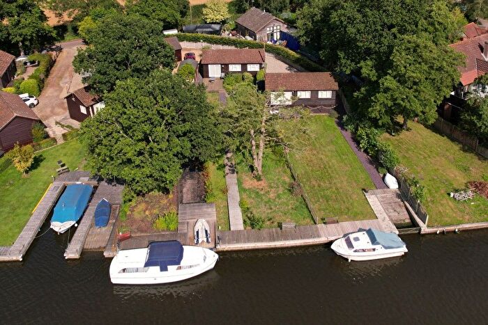 2 Bedroom Detached Bungalow For Sale In Horsefen Road, Great Yarmouth, NR29