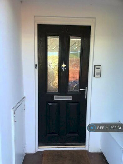 2 Bedroom Maisonette To Rent In Draxford Court, Wilmslow, SK9