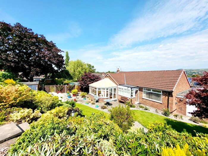 2 Bedroom Bungalow To Rent In Kinder Drive, Marple, Stockport, SK6