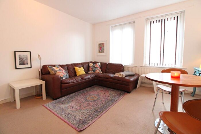 1 Bedroom Flat For Sale In Kingsmere Gardens, Newcastle Upon Tyne, NE6