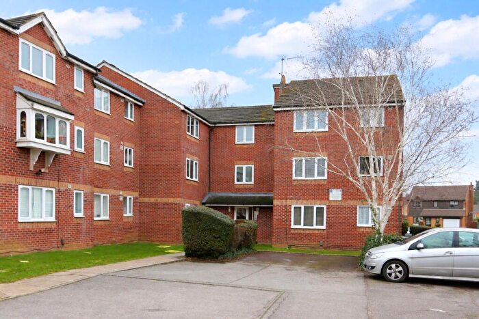 1 Bedroom Apartment To Rent In Leigh Hunt Drive, Southgate, N14