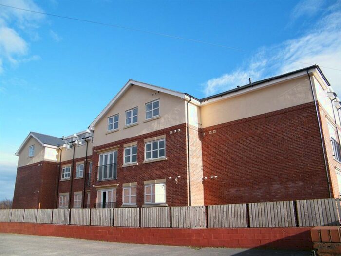 2 Bedroom Apartment To Rent In Llys Aber Dyfrwyd, Bagillt, CH6