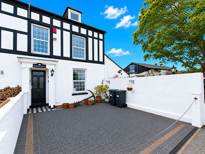 3 Bedroom Semi-Detached House For Sale In High Street, Hythe, Southampton, SO45