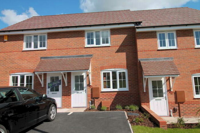 2 Bedroom Semi-Detached House To Rent In Kenbrook Road, Hucknall, NG15