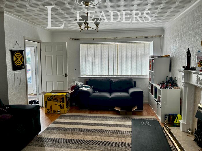 3 Bedroom Semi-Detached House To Rent In Gilpin Crescent, Pelsall, Walsall, WS3